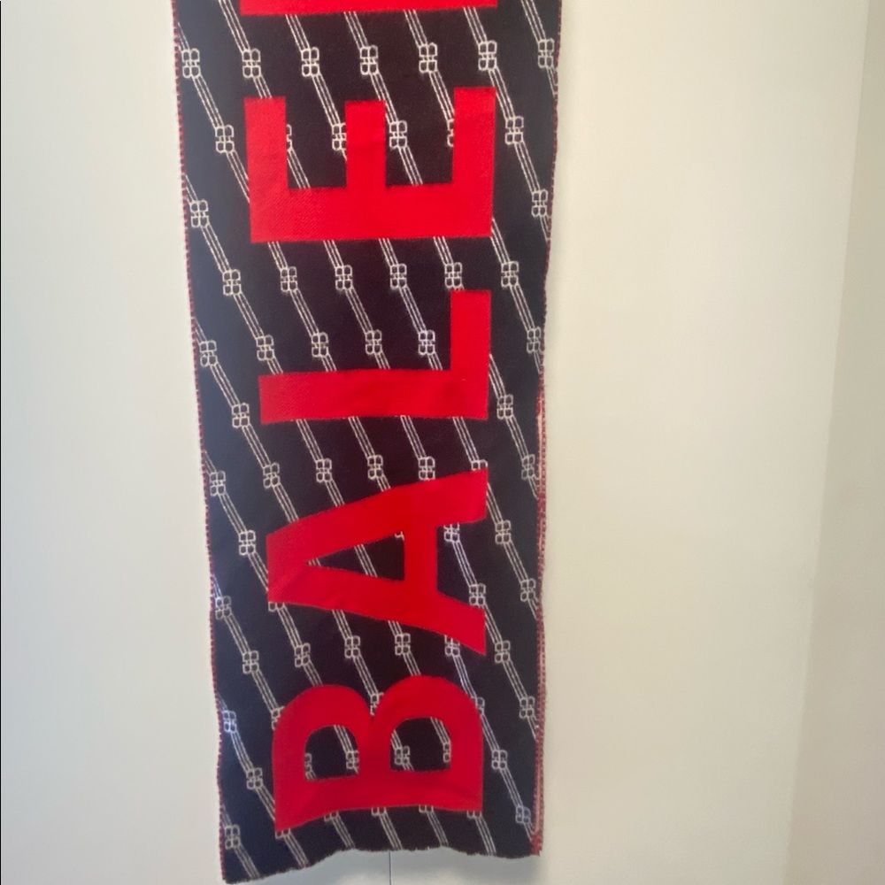 Balenciaga Unisex Wool Scarf - Picture 4 of 9